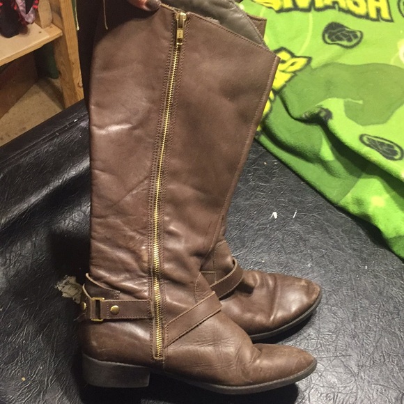 Liz Claiborne, size 8.5 - Picture 2 of 3